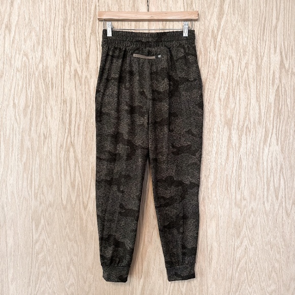 Feat Roam Joggers in Combat Sz XS - Picture 5 of 10